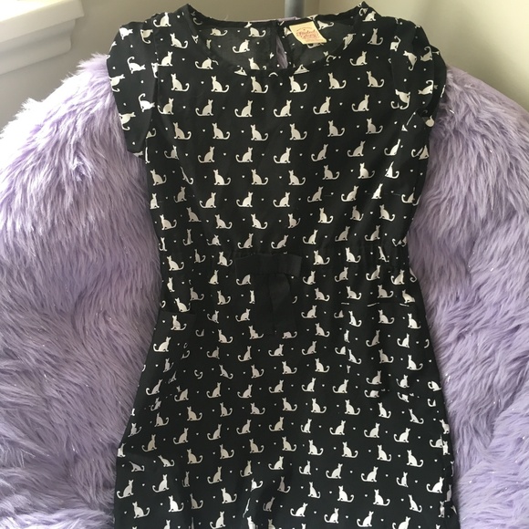 Girl's Cat Print Short Sleeve Dress - Picture 2 of 3